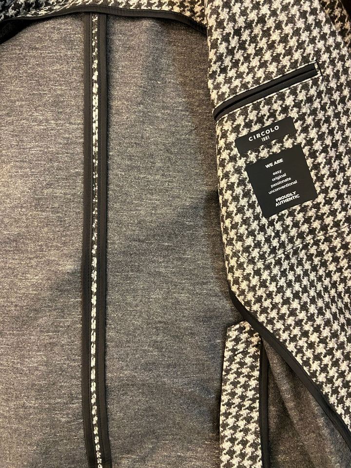 BLACK & WHITE houndstooth blazer