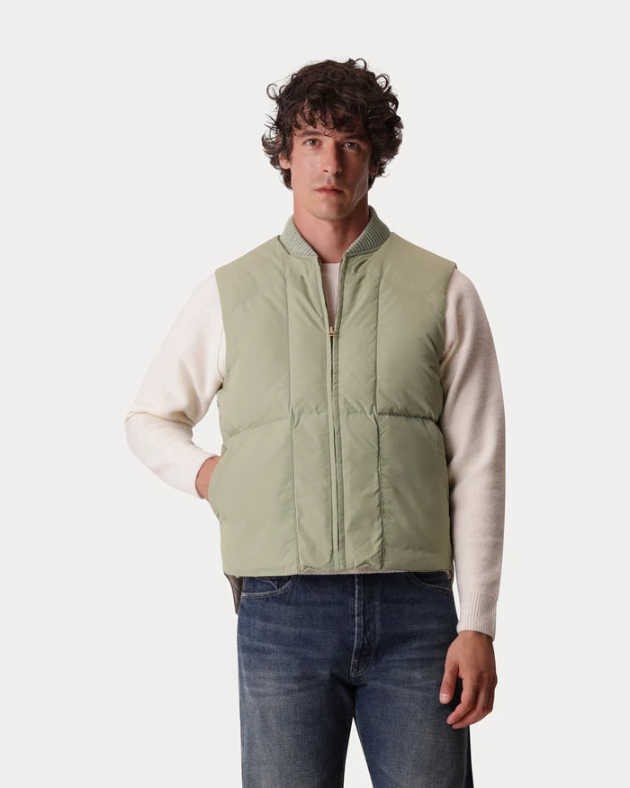 ROCKET SLEEVELESS NYLON GILET LIGHT GREEN