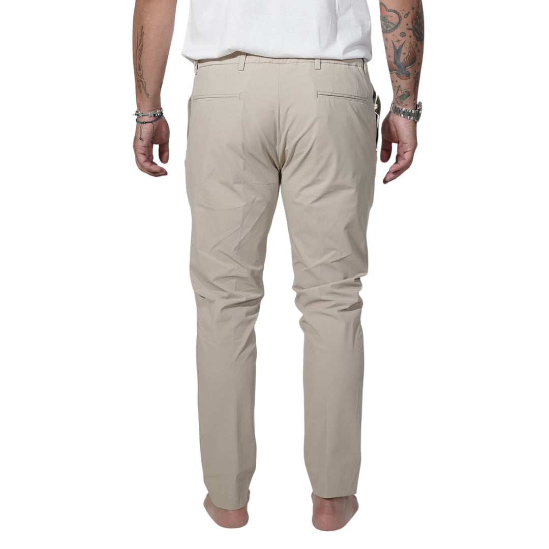 immagine-3-entre-amis-pantalone-con-elastico-e-pencie-tesssuto-tecnico-ultralight-beige-pantaloni-p24jap52476-ginseng